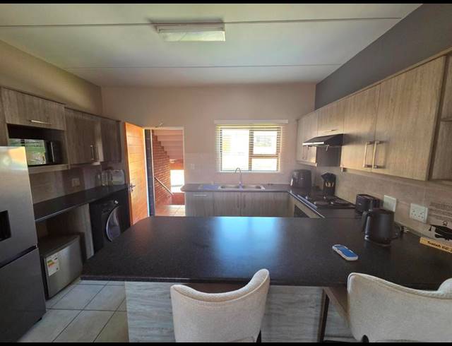 2 BEDROOM PROPERTY TO RENT IN WILGEHEUWEL